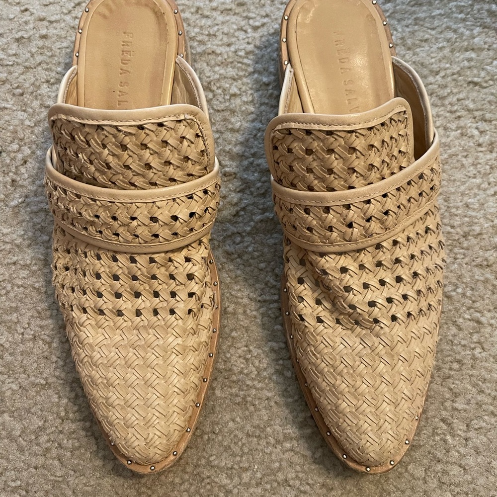 Freda Salvador Keen Beige Woven Mules